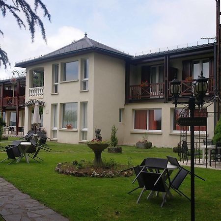 Hostellerie Saint Clement Vic-sur-Cere Luaran gambar