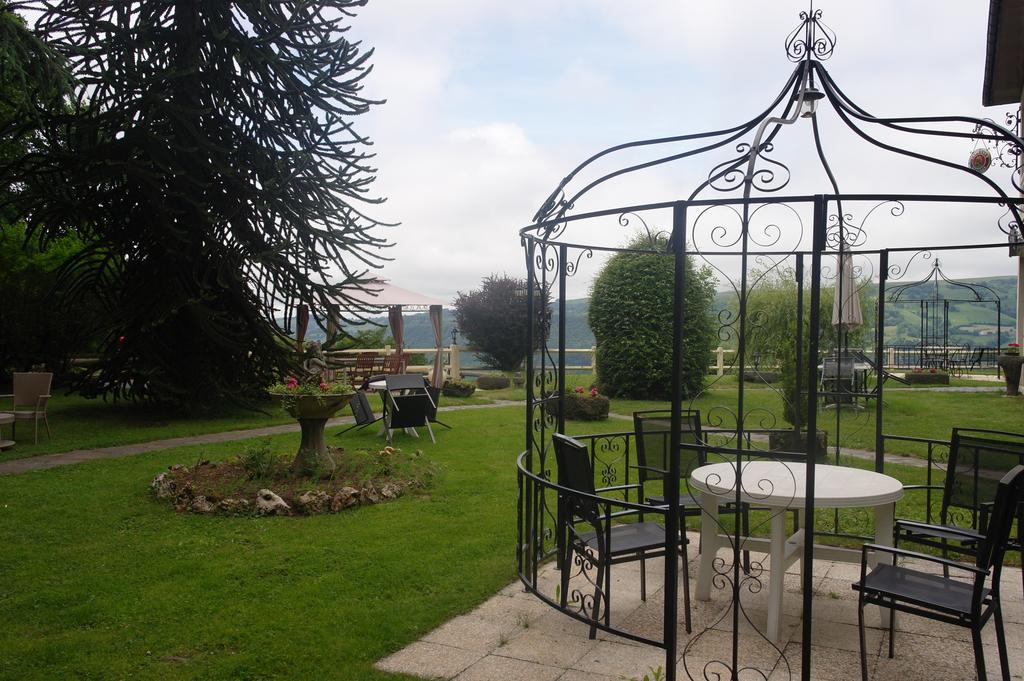 Hostellerie Saint Clement Vic-sur-Cere Luaran gambar