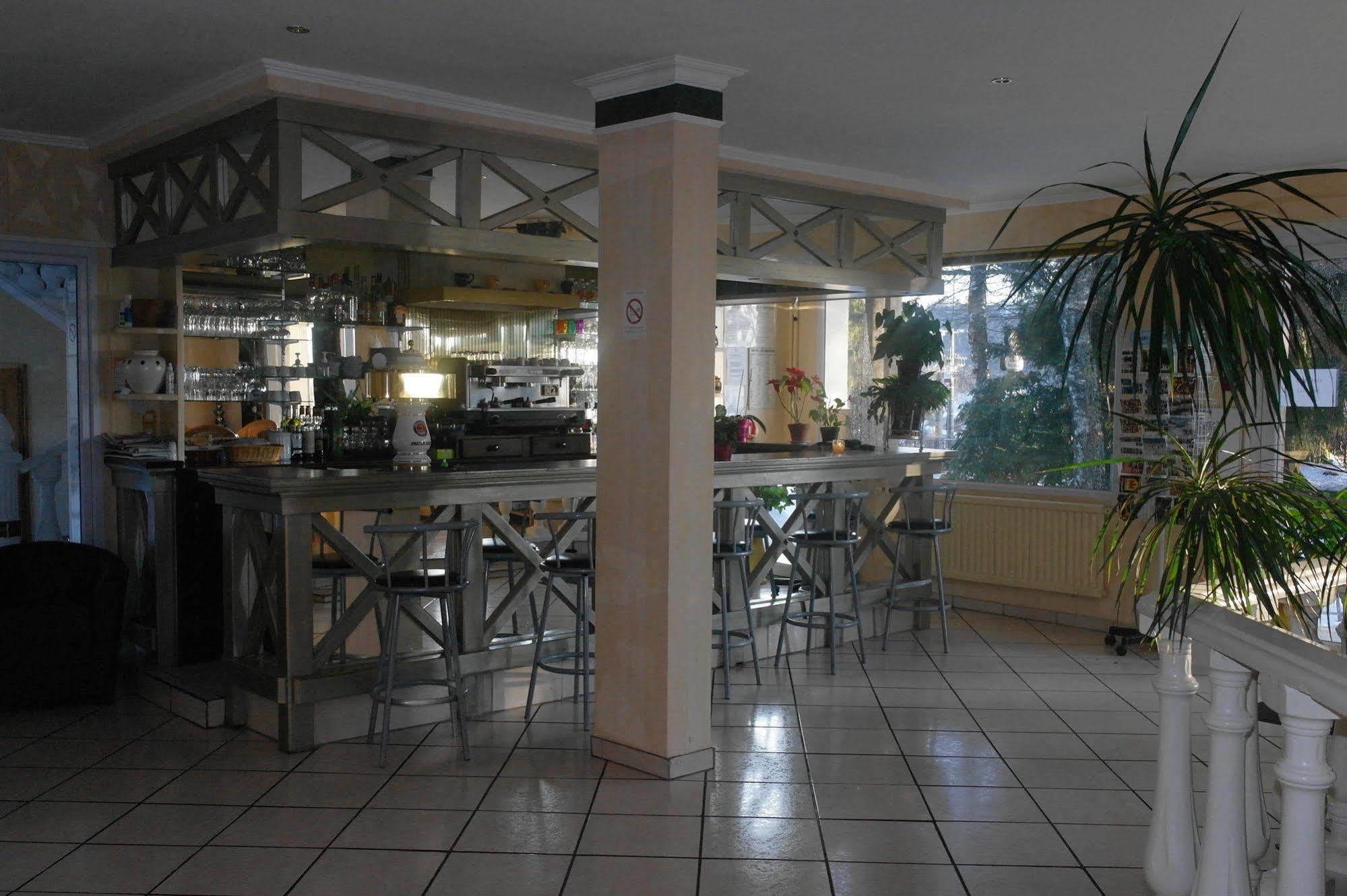 Hostellerie Saint Clement Vic-sur-Cere Luaran gambar