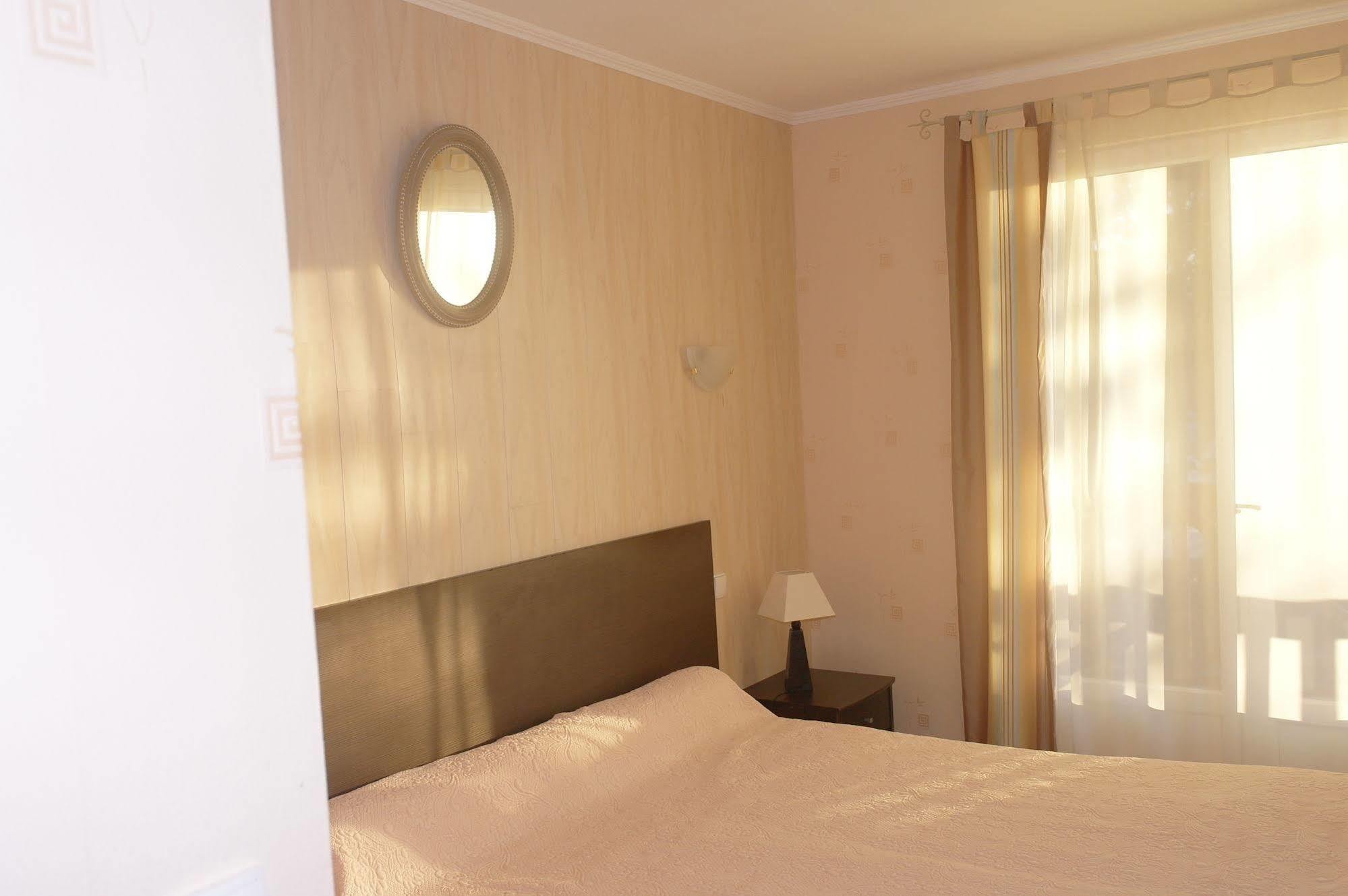 Hostellerie Saint Clement Vic-sur-Cere Luaran gambar