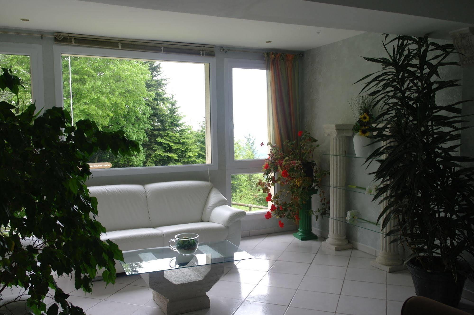Hostellerie Saint Clement Vic-sur-Cere Luaran gambar